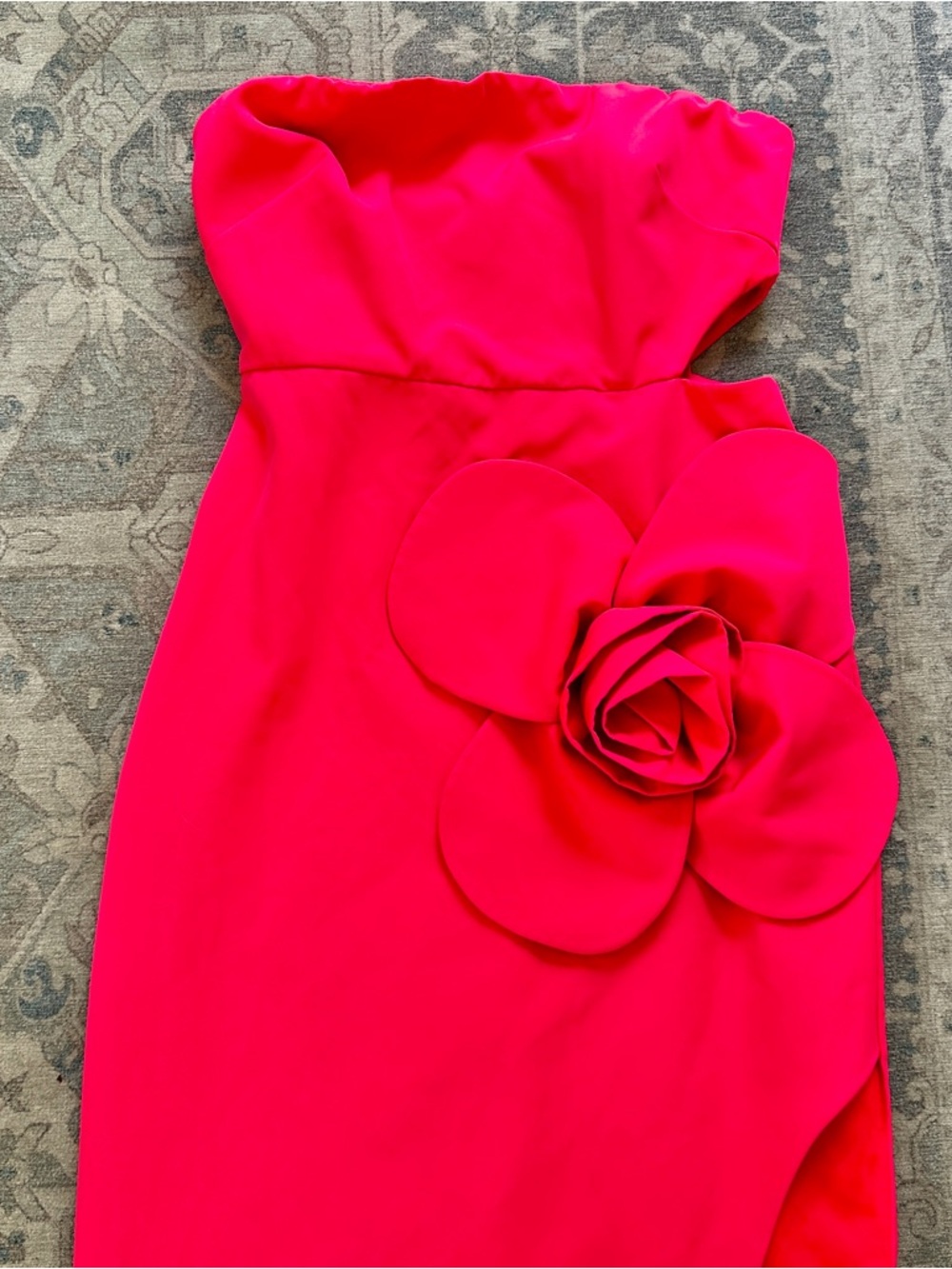 Badgley Mischka Strapless 3D Floral Floral-Applique Midi Dress Fuschia - Picture 7 of 10